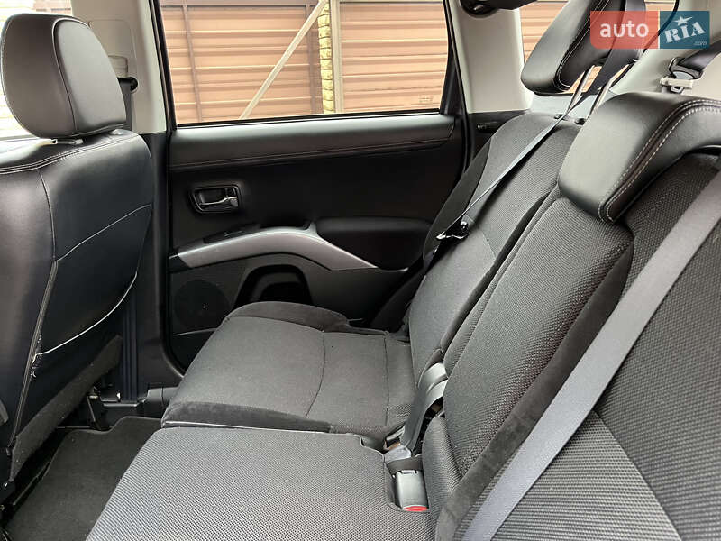 Внедорожник / Кроссовер Mitsubishi Outlander 2012 в Виннице