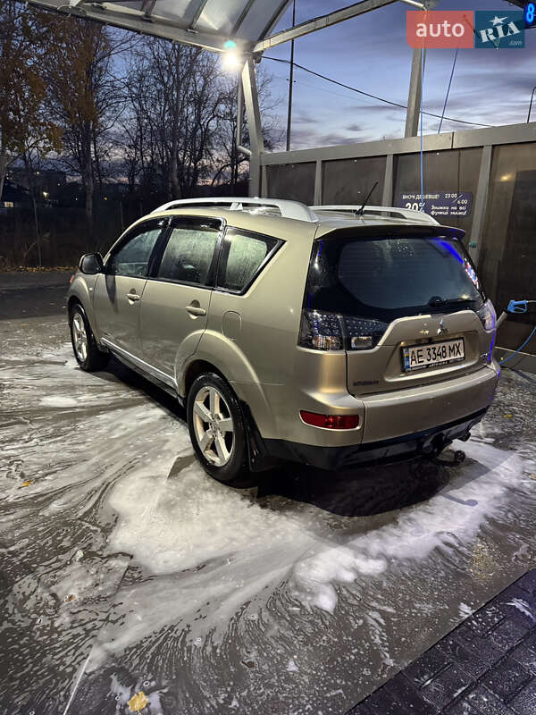 Внедорожник / Кроссовер Mitsubishi Outlander 2008 в Днепре