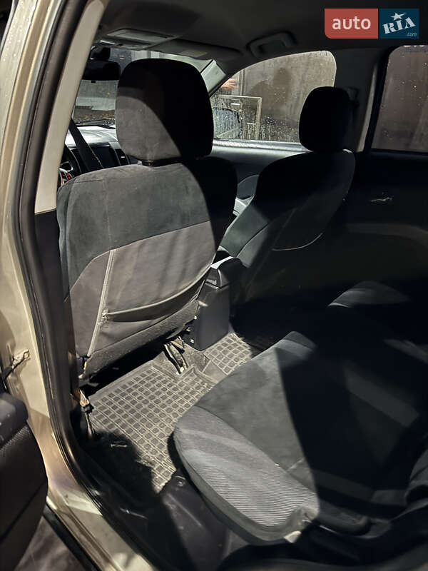 Внедорожник / Кроссовер Mitsubishi Outlander 2008 в Днепре фото 9 Внедорожник / Кроссовер Mitsubishi Outlander 2008 в Днепре