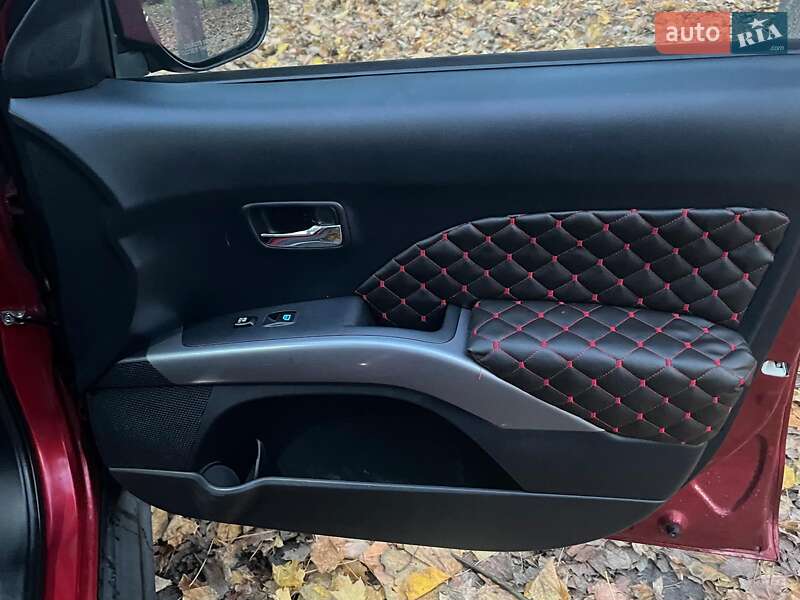 Позашляховик / Кросовер Mitsubishi Outlander 2010 в Києві фото 16 Позашляховик / Кросовер Mitsubishi Outlander 2010 в Києві