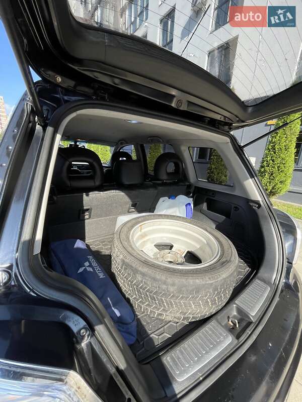 Внедорожник / Кроссовер Mitsubishi Outlander 2007 в Львове