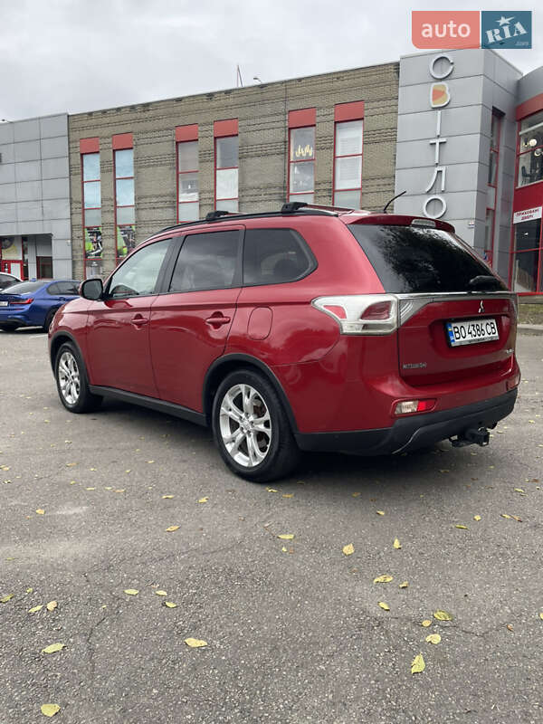 Внедорожник / Кроссовер Mitsubishi Outlander 2014 в Днепре фото 6 Внедорожник / Кроссовер Mitsubishi Outlander 2014 в Днепре