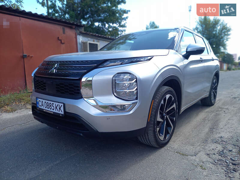 Позашляховик / Кросовер Mitsubishi Outlander 2022 в Черкасах фото 2 Позашляховик / Кросовер Mitsubishi Outlander 2022 в Черкасах