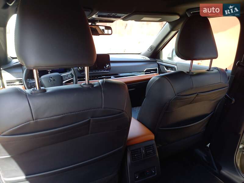 Позашляховик / Кросовер Mitsubishi Outlander 2022 в Черкасах фото 19 Позашляховик / Кросовер Mitsubishi Outlander 2022 в Черкасах