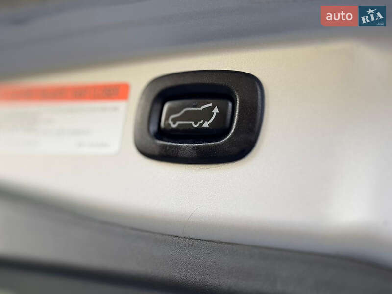 Внедорожник / Кроссовер Mitsubishi Outlander 2012 в Сумах