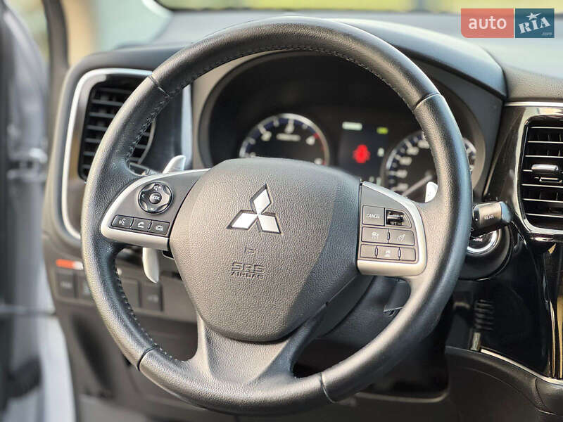 Внедорожник / Кроссовер Mitsubishi Outlander 2012 в Сумах