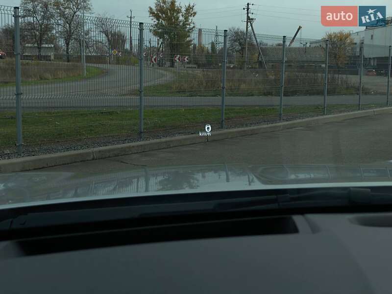 Позашляховик / Кросовер Mitsubishi Outlander 2022 в Дніпрі