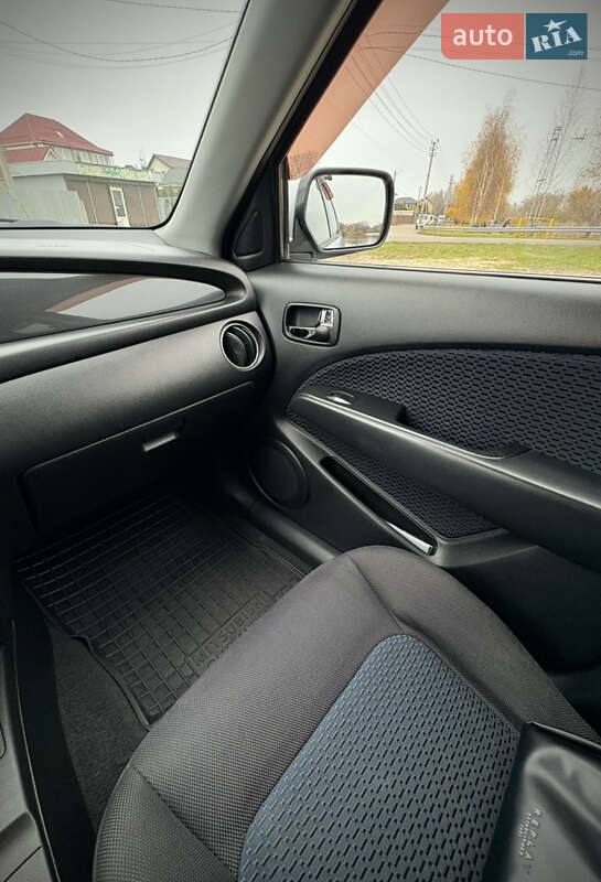 Внедорожник / Кроссовер Mitsubishi Outlander 2007 в Киеве фото 28 Внедорожник / Кроссовер Mitsubishi Outlander 2007 в Киеве