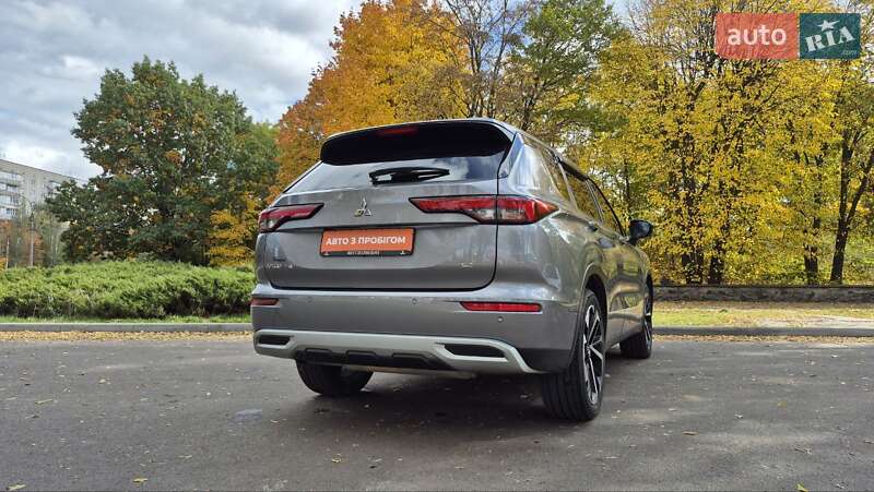 Позашляховик / Кросовер Mitsubishi Outlander 2021 в Черкасах