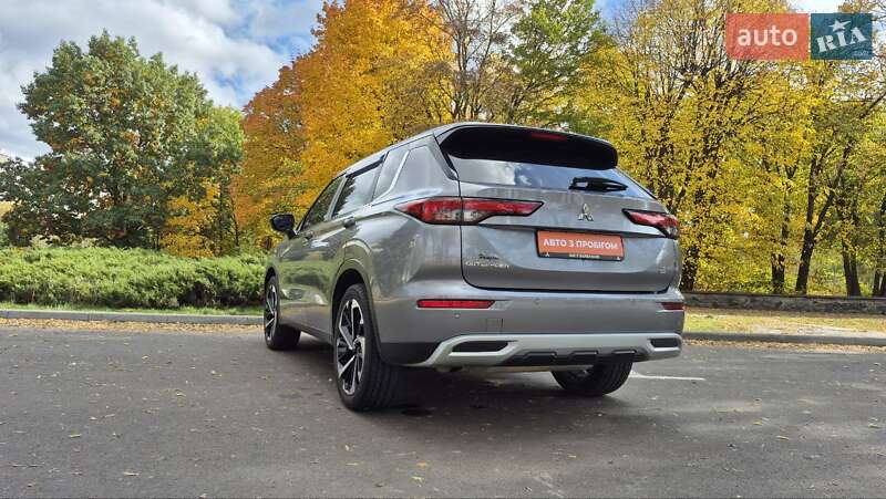 Позашляховик / Кросовер Mitsubishi Outlander 2021 в Черкасах