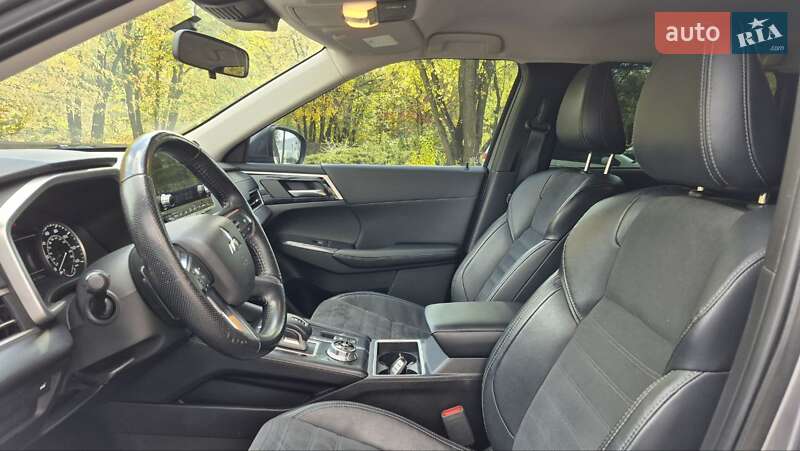 Позашляховик / Кросовер Mitsubishi Outlander 2021 в Черкасах