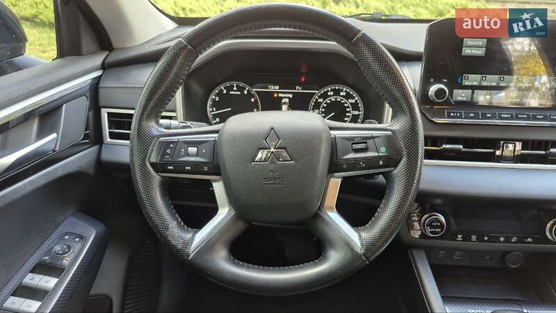 Позашляховик / Кросовер Mitsubishi Outlander 2021 в Черкасах