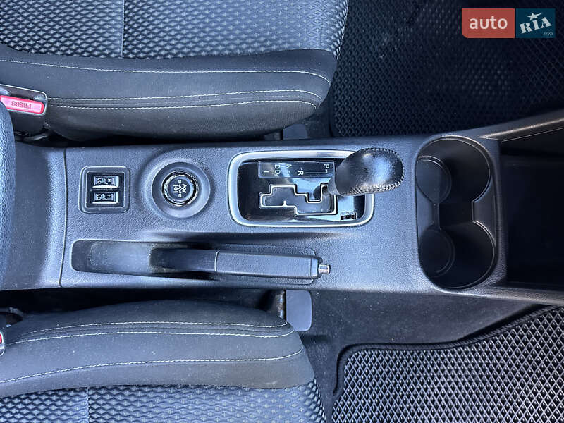 Внедорожник / Кроссовер Mitsubishi Outlander 2015 в Тернополе