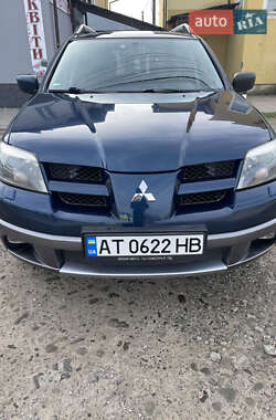 Внедорожник / Кроссовер Mitsubishi Outlander 2004 в Коломые