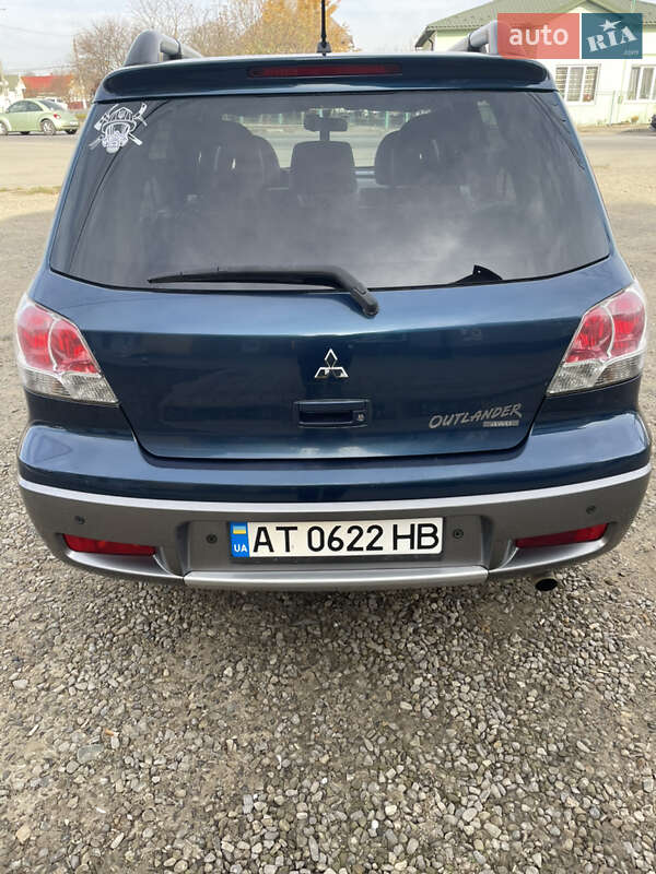 Внедорожник / Кроссовер Mitsubishi Outlander 2004 в Коломые
