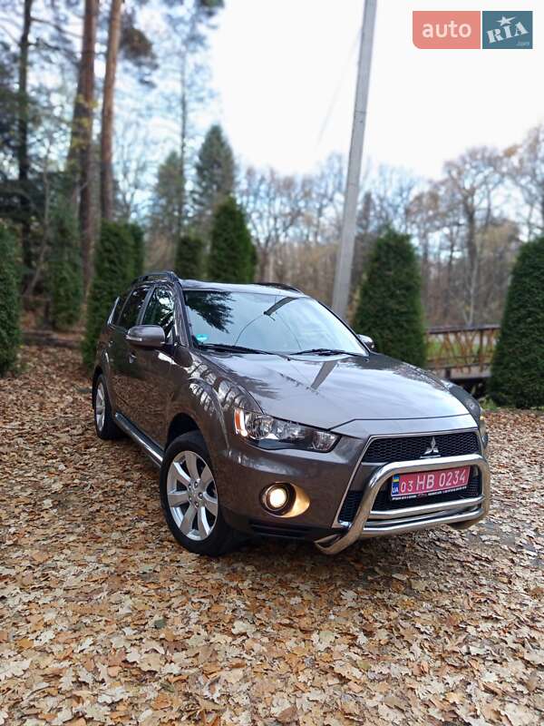 Внедорожник / Кроссовер Mitsubishi Outlander 2011 в Дрогобыче фото 12 Внедорожник / Кроссовер Mitsubishi Outlander 2011 в Дрогобыче