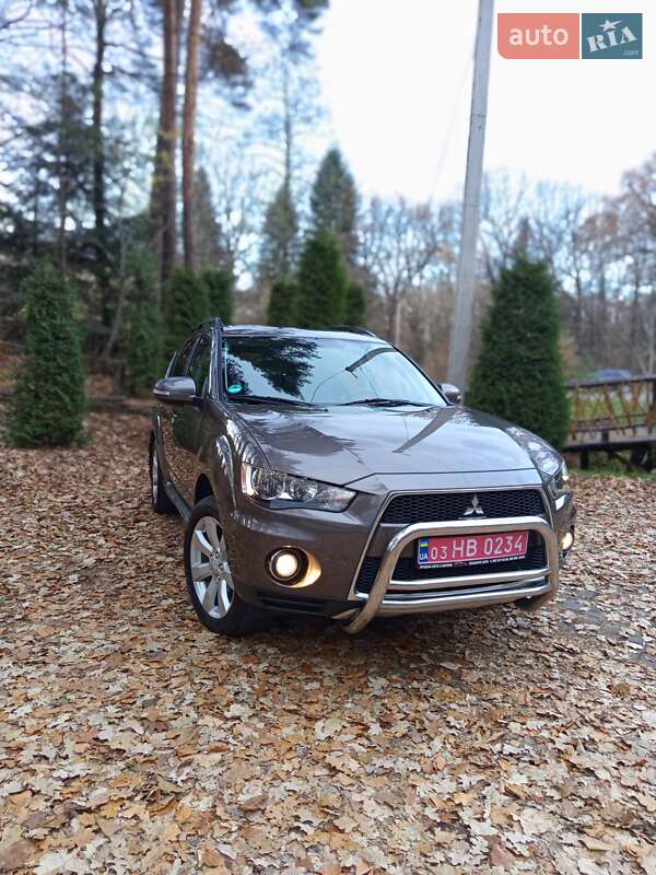 Внедорожник / Кроссовер Mitsubishi Outlander 2011 в Дрогобыче фото 16 Внедорожник / Кроссовер Mitsubishi Outlander 2011 в Дрогобыче