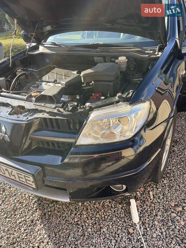 Позашляховик / Кросовер Mitsubishi Outlander 2007 в Києві