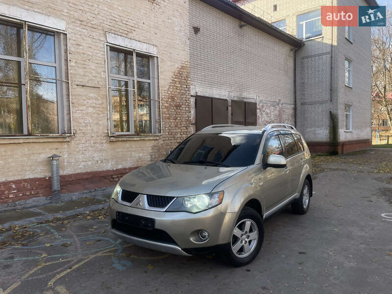 Внедорожник / Кроссовер Mitsubishi Outlander 2008 в Чернигове фото Внедорожник / Кроссовер Mitsubishi Outlander 2008 в Чернигове