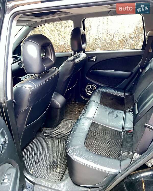 Внедорожник / Кроссовер Mitsubishi Outlander 2005 в Полтаве фото 8 Внедорожник / Кроссовер Mitsubishi Outlander 2005 в Полтаве