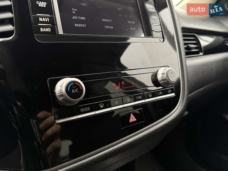 Внедорожник / Кроссовер Mitsubishi Outlander 2021 в Одессе фото 23 Внедорожник / Кроссовер Mitsubishi Outlander 2021 в Одессе