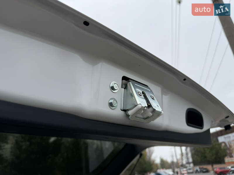 Внедорожник / Кроссовер Mitsubishi Outlander 2021 в Одессе фото 36 Внедорожник / Кроссовер Mitsubishi Outlander 2021 в Одессе