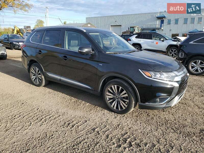 Внедорожник / Кроссовер Mitsubishi Outlander 2019 в Харькове фото 4 Внедорожник / Кроссовер Mitsubishi Outlander 2019 в Харькове