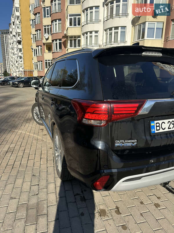 Позашляховик / Кросовер Mitsubishi Outlander 2020 в Львові фото 55 Позашляховик / Кросовер Mitsubishi Outlander 2020 в Львові