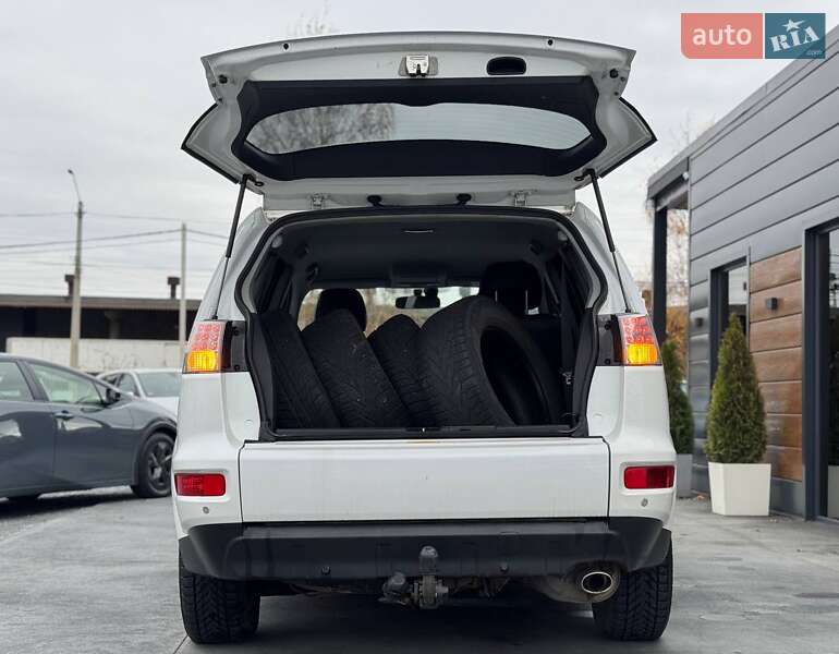 Позашляховик / Кросовер Mitsubishi Outlander 2010 в Рівному