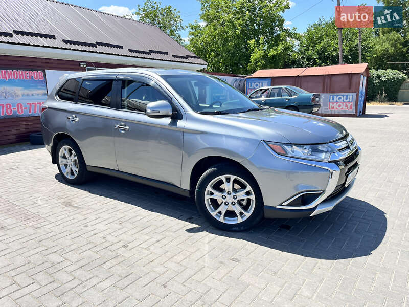 Mitsubishi Outlander 2013