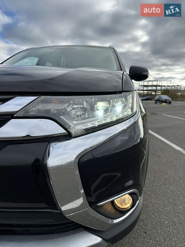 Внедорожник / Кроссовер Mitsubishi Outlander 2017 в Киеве фото 29 Внедорожник / Кроссовер Mitsubishi Outlander 2017 в Киеве