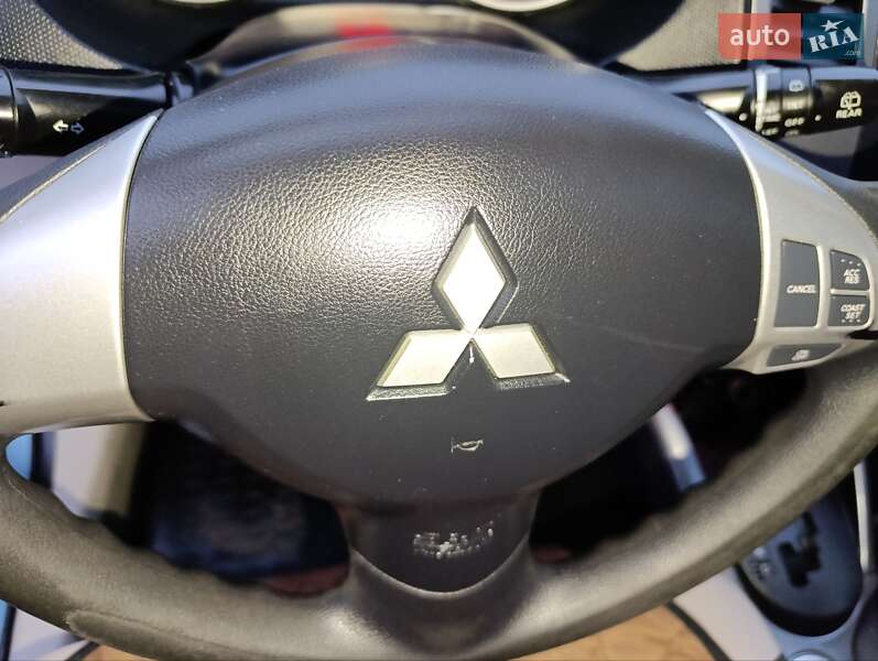 Внедорожник / Кроссовер Mitsubishi Outlander 2008 в Хмельницком фото 16 Внедорожник / Кроссовер Mitsubishi Outlander 2008 в Хмельницком