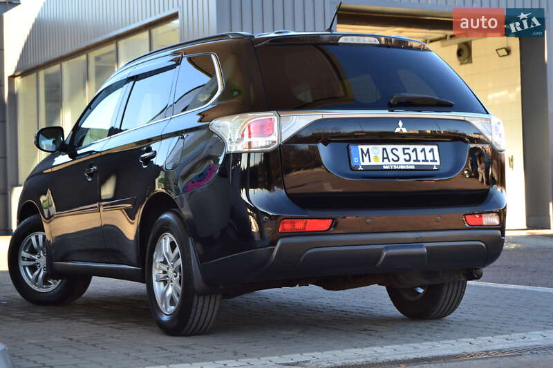 Внедорожник / Кроссовер Mitsubishi Outlander 2013 в Дрогобыче