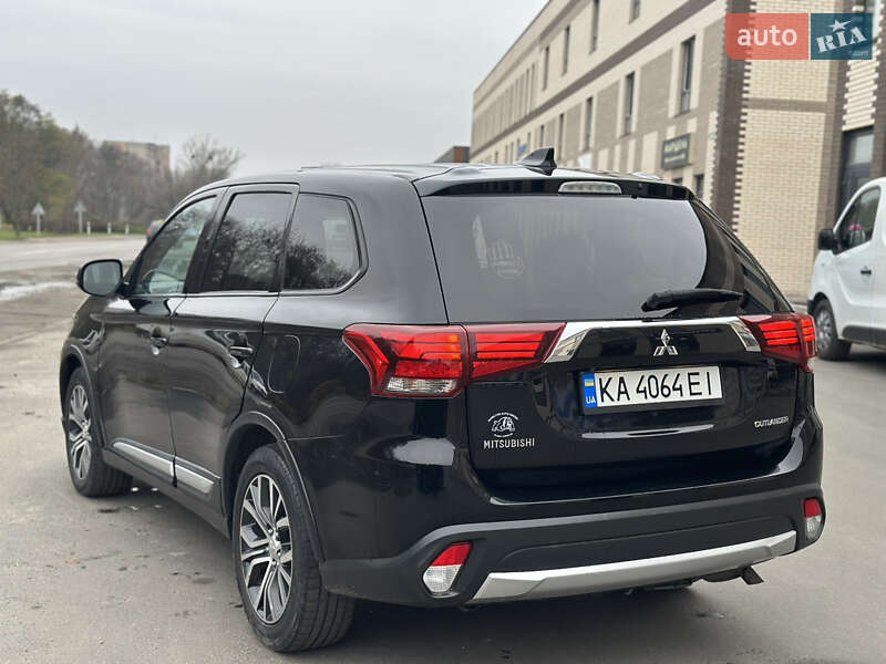 Внедорожник / Кроссовер Mitsubishi Outlander 2018 в Белой Церкви фото 4 Внедорожник / Кроссовер Mitsubishi Outlander 2018 в Белой Церкви