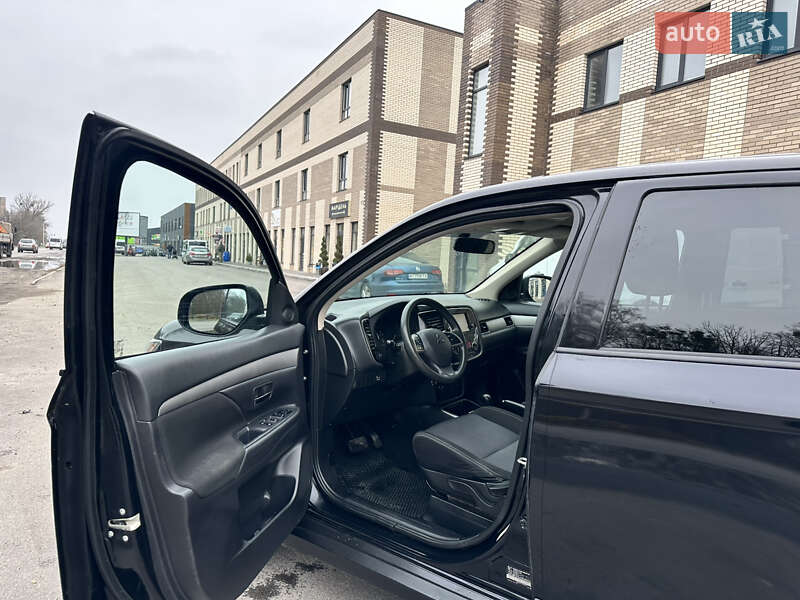 Внедорожник / Кроссовер Mitsubishi Outlander 2018 в Белой Церкви фото 13 Внедорожник / Кроссовер Mitsubishi Outlander 2018 в Белой Церкви