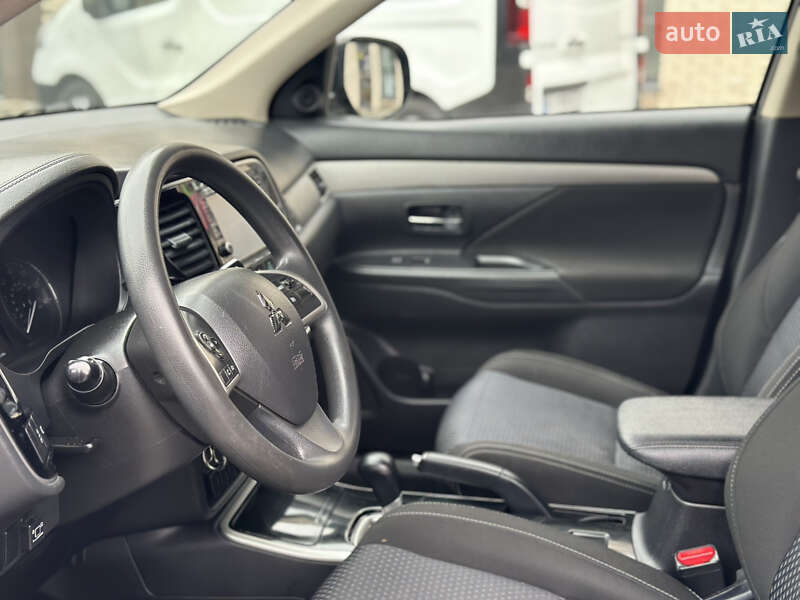 Внедорожник / Кроссовер Mitsubishi Outlander 2018 в Белой Церкви фото 16 Внедорожник / Кроссовер Mitsubishi Outlander 2018 в Белой Церкви