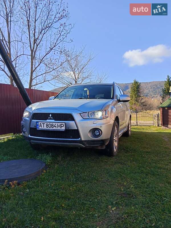 Внедорожник / Кроссовер Mitsubishi Outlander 2010 в Богородчанах