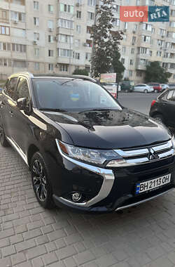 Внедорожник / Кроссовер Mitsubishi Outlander 2018 в Одессе
