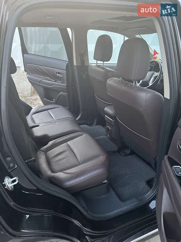 Внедорожник / Кроссовер Mitsubishi Outlander 2018 в Одессе