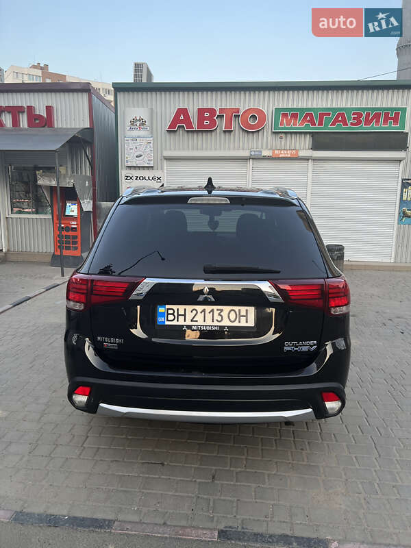 Внедорожник / Кроссовер Mitsubishi Outlander 2018 в Одессе