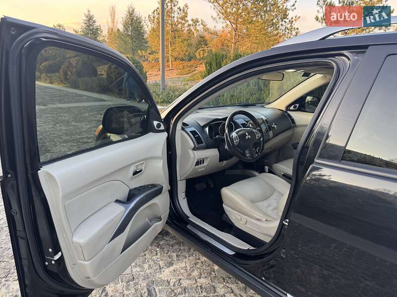 Позашляховик / Кросовер Mitsubishi Outlander 2007 в Дніпрі фото 10 Позашляховик / Кросовер Mitsubishi Outlander 2007 в Дніпрі