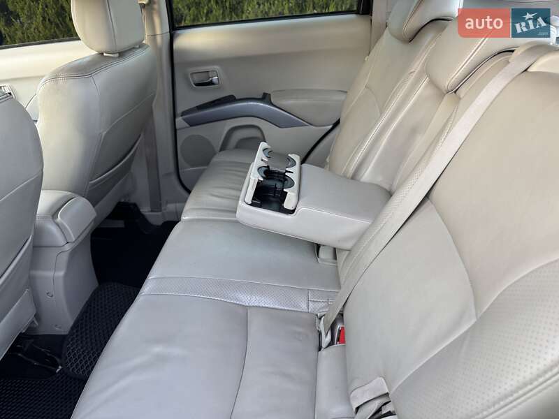 Позашляховик / Кросовер Mitsubishi Outlander 2007 в Дніпрі фото 23 Позашляховик / Кросовер Mitsubishi Outlander 2007 в Дніпрі