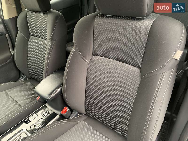 Внедорожник / Кроссовер Mitsubishi Outlander 2018 в Киеве фото 80 Внедорожник / Кроссовер Mitsubishi Outlander 2018 в Киеве