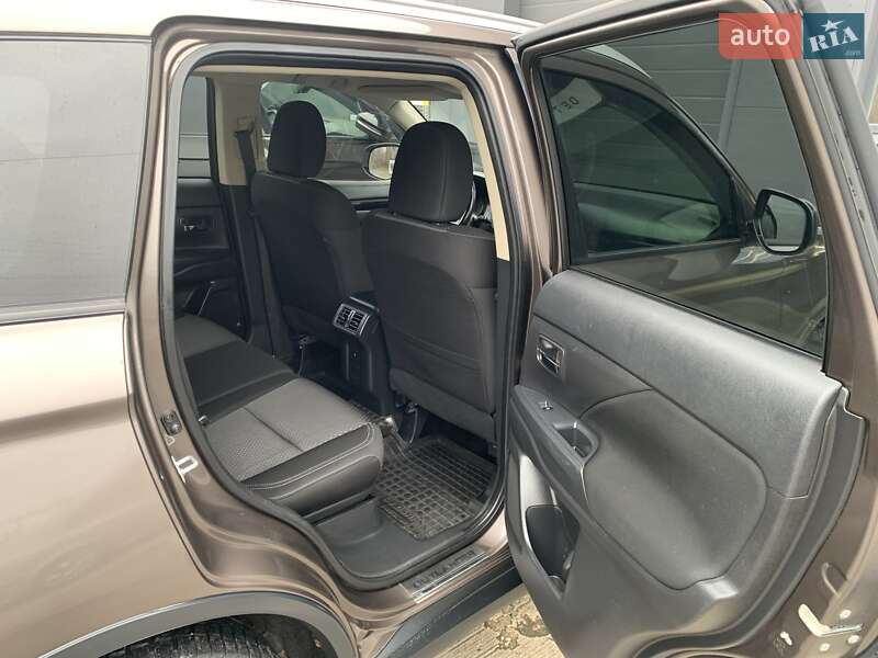 Внедорожник / Кроссовер Mitsubishi Outlander 2018 в Киеве фото 115 Внедорожник / Кроссовер Mitsubishi Outlander 2018 в Киеве