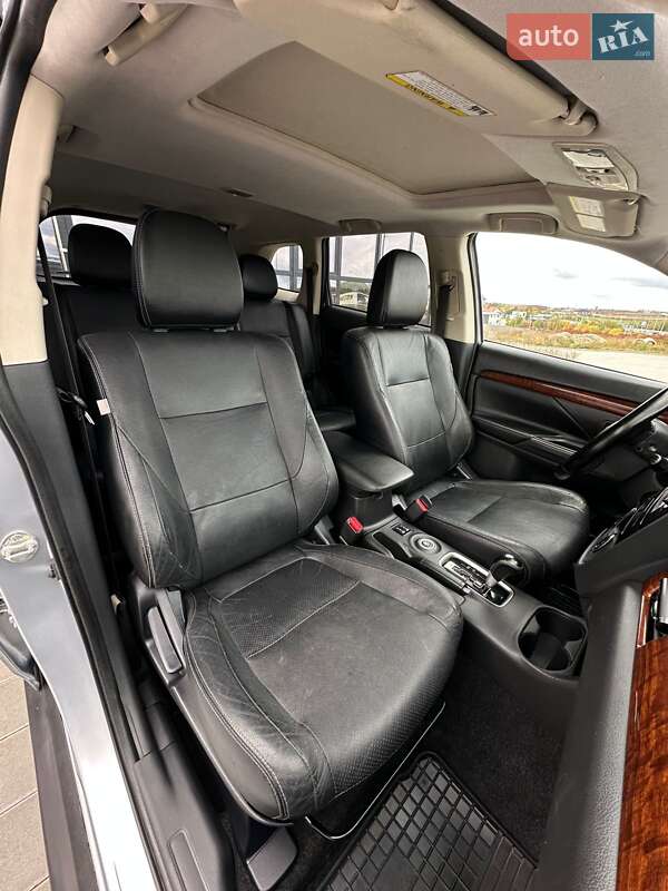 Позашляховик / Кросовер Mitsubishi Outlander 2013 в Тернополі фото 7 Позашляховик / Кросовер Mitsubishi Outlander 2013 в Тернополі
