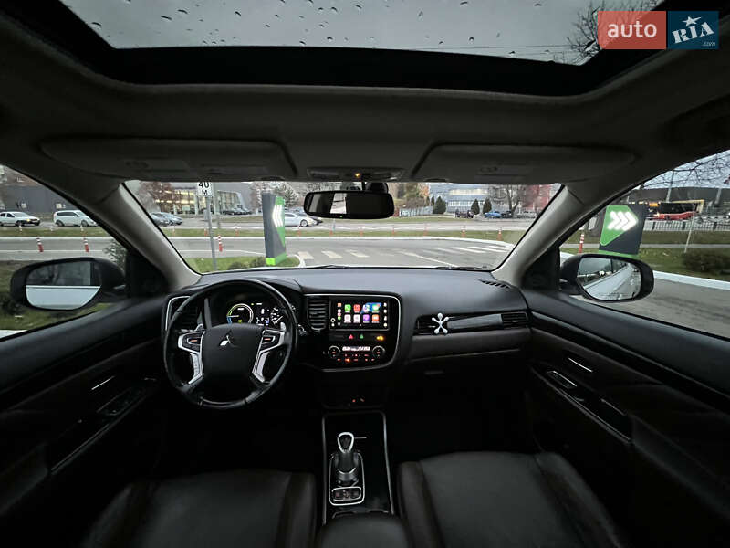 Позашляховик / Кросовер Mitsubishi Outlander 2018 в Харкові