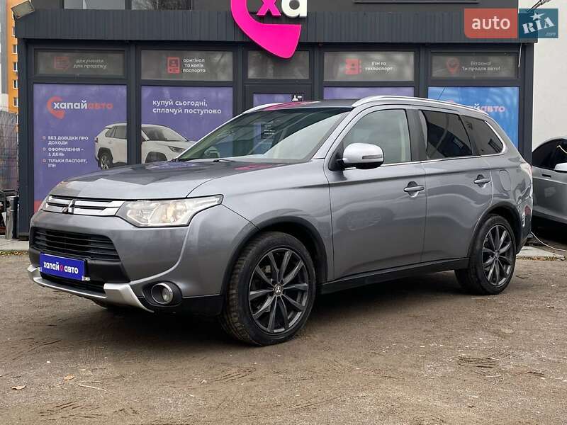 Mitsubishi Outlander 2015