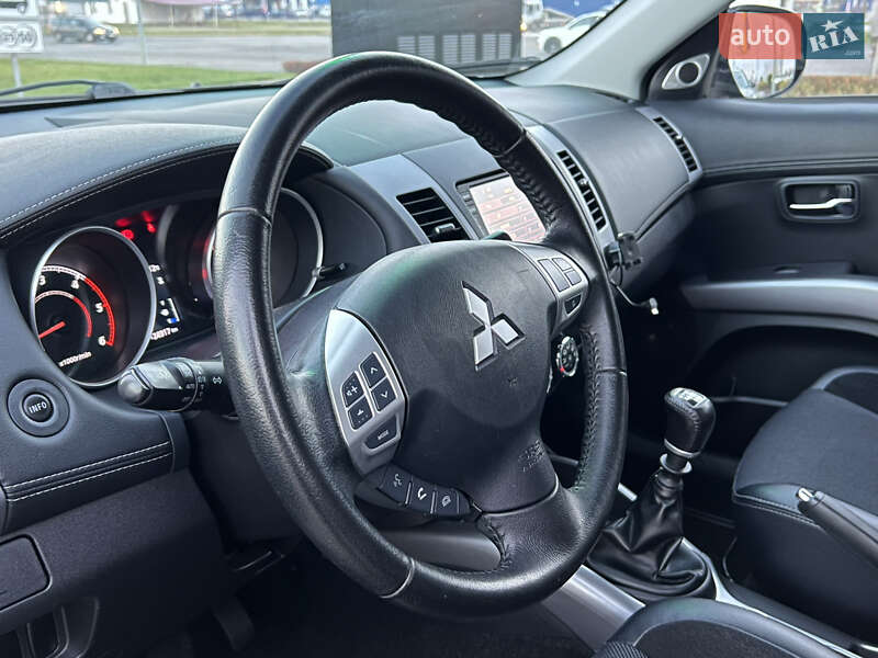 Позашляховик / Кросовер Mitsubishi Outlander 2012 в Ковелі фото 43 Позашляховик / Кросовер Mitsubishi Outlander 2012 в Ковелі