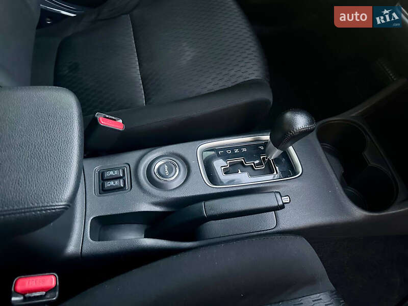 Позашляховик / Кросовер Mitsubishi Outlander 2013 в Білій Церкві фото 12 Позашляховик / Кросовер Mitsubishi Outlander 2013 в Білій Церкві