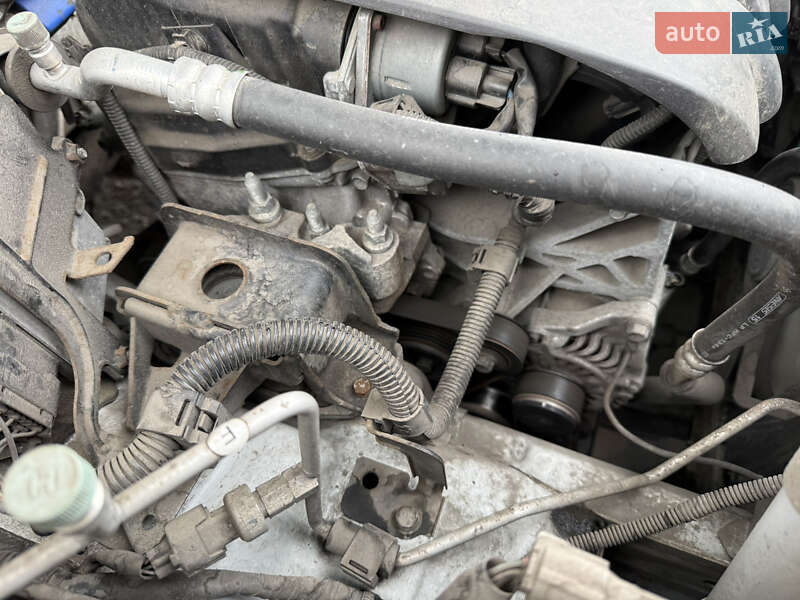 Внедорожник / Кроссовер Mitsubishi Outlander 2015 в Киеве